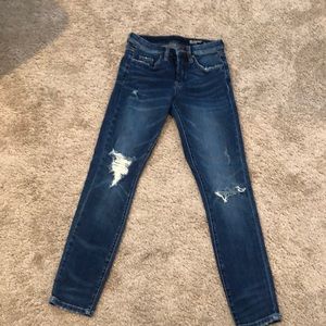 Blanknyc distressed jeans. Size 25